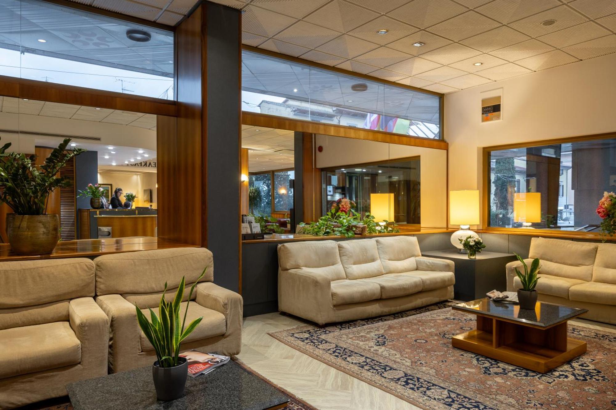 Hotel Minerva Ареццо Екстер'єр фото